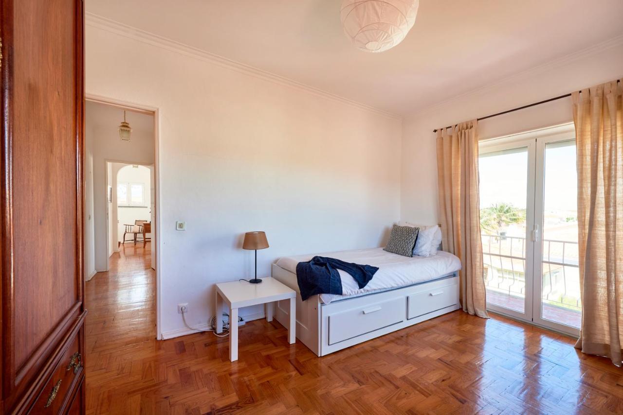 Bright Apartment With Garden In Cascais Exterior foto
